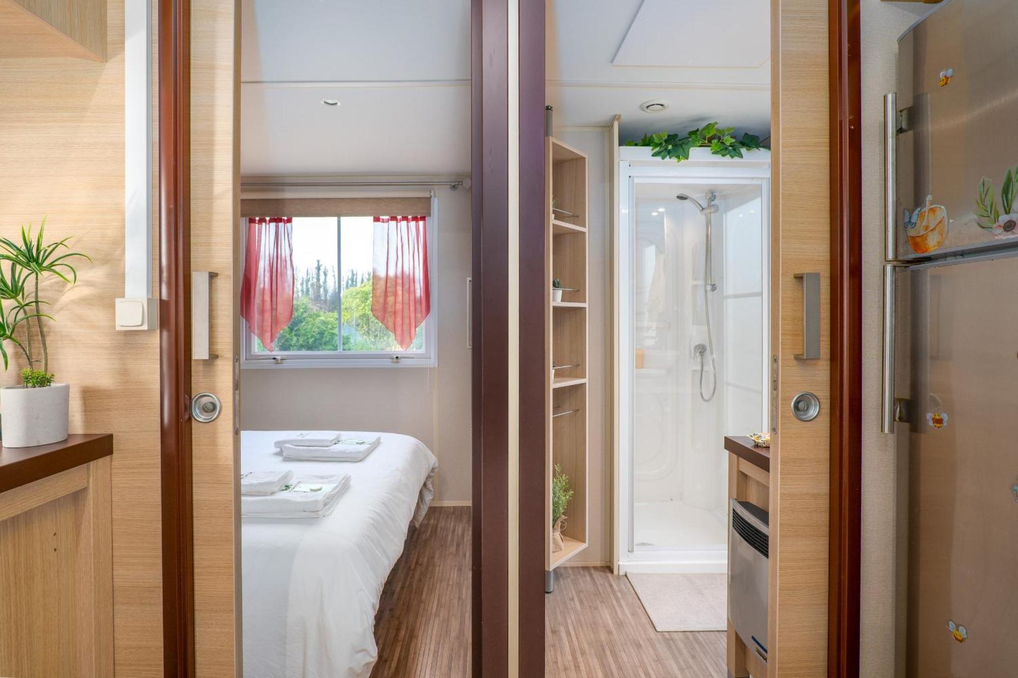 Glamping Frog Farm Villa Foz do Sousa Buitenkant foto