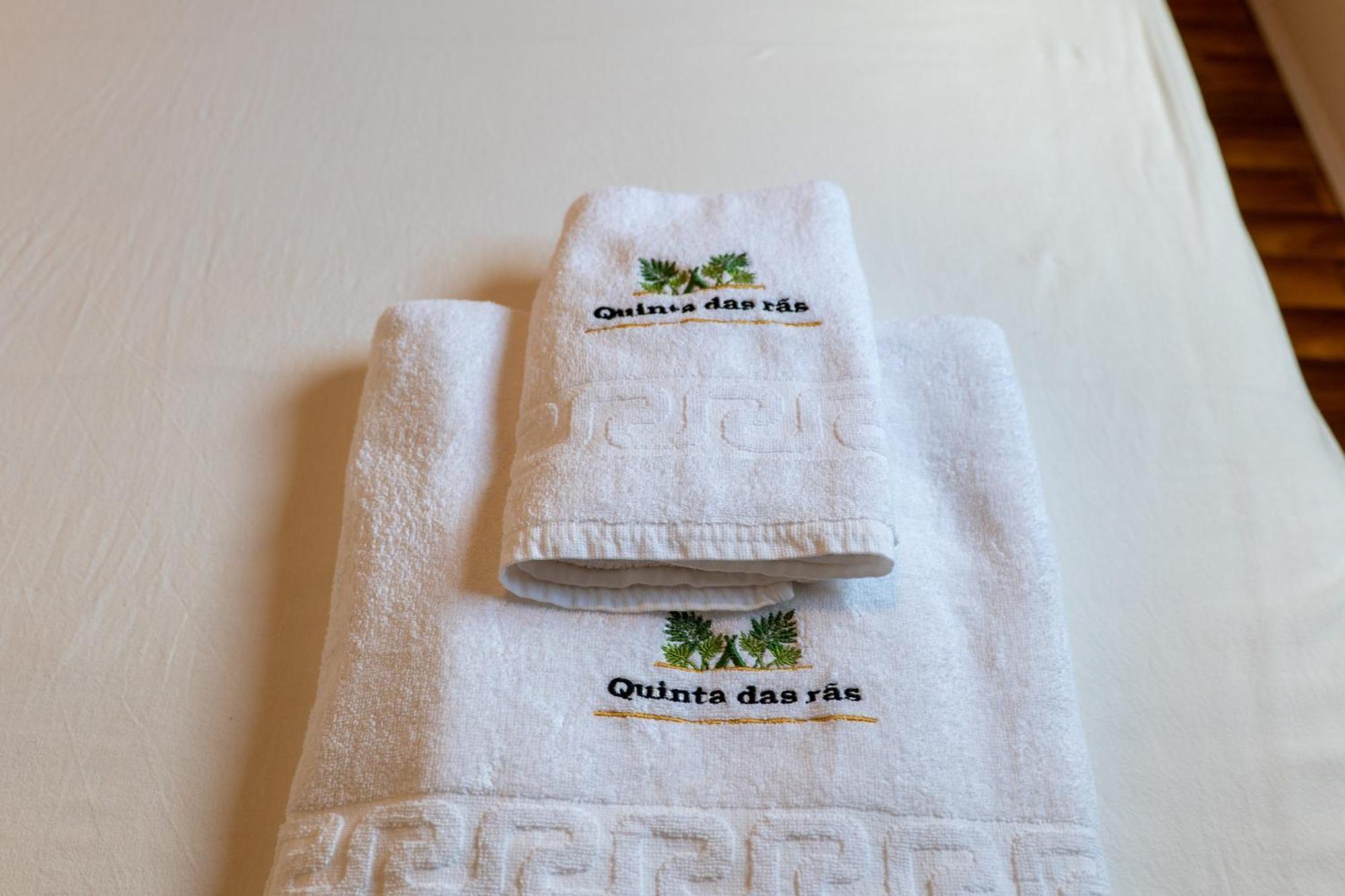 Glamping Frog Farm Villa Foz do Sousa Buitenkant foto