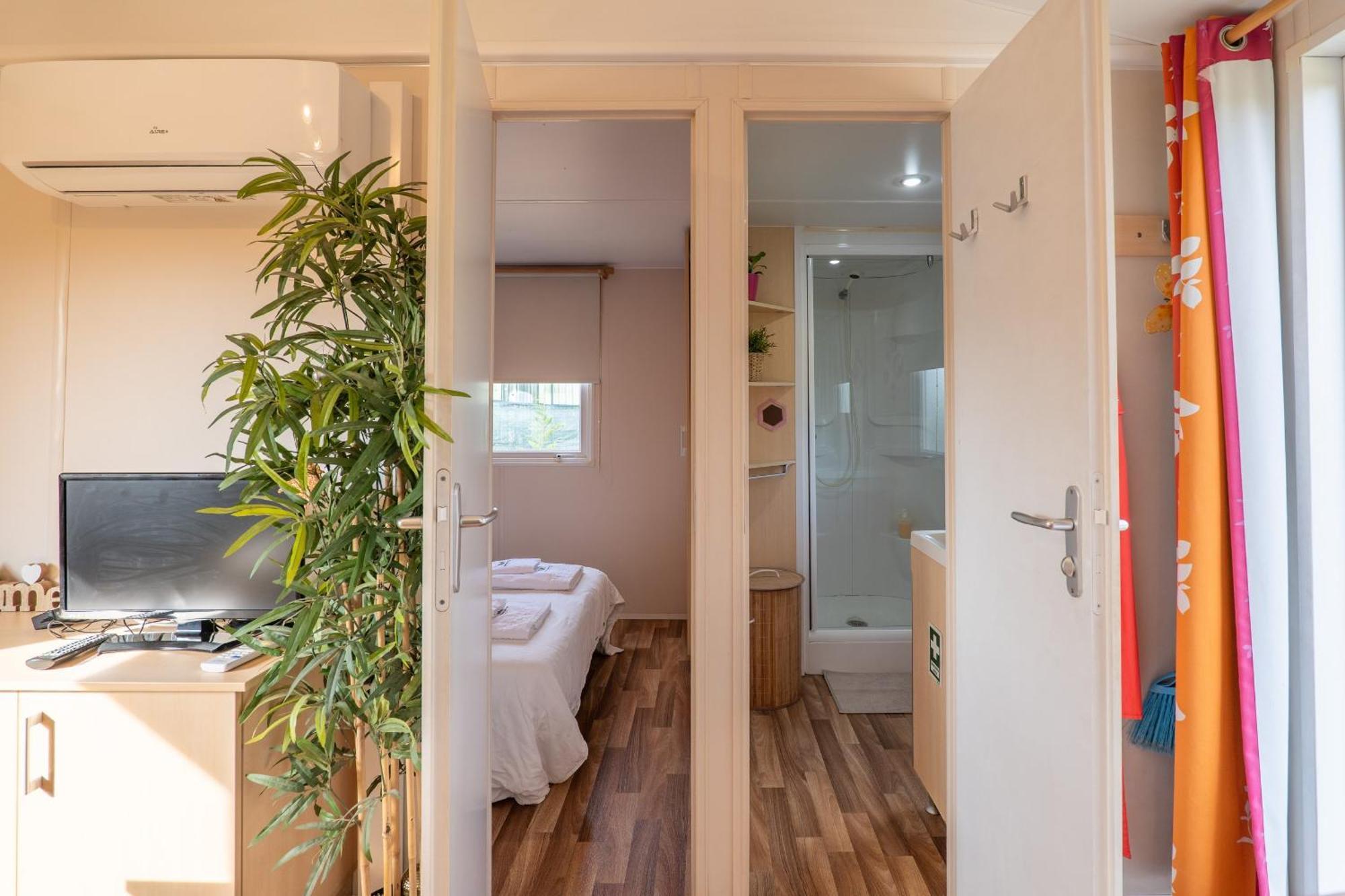 Glamping Frog Farm Villa Foz do Sousa Buitenkant foto