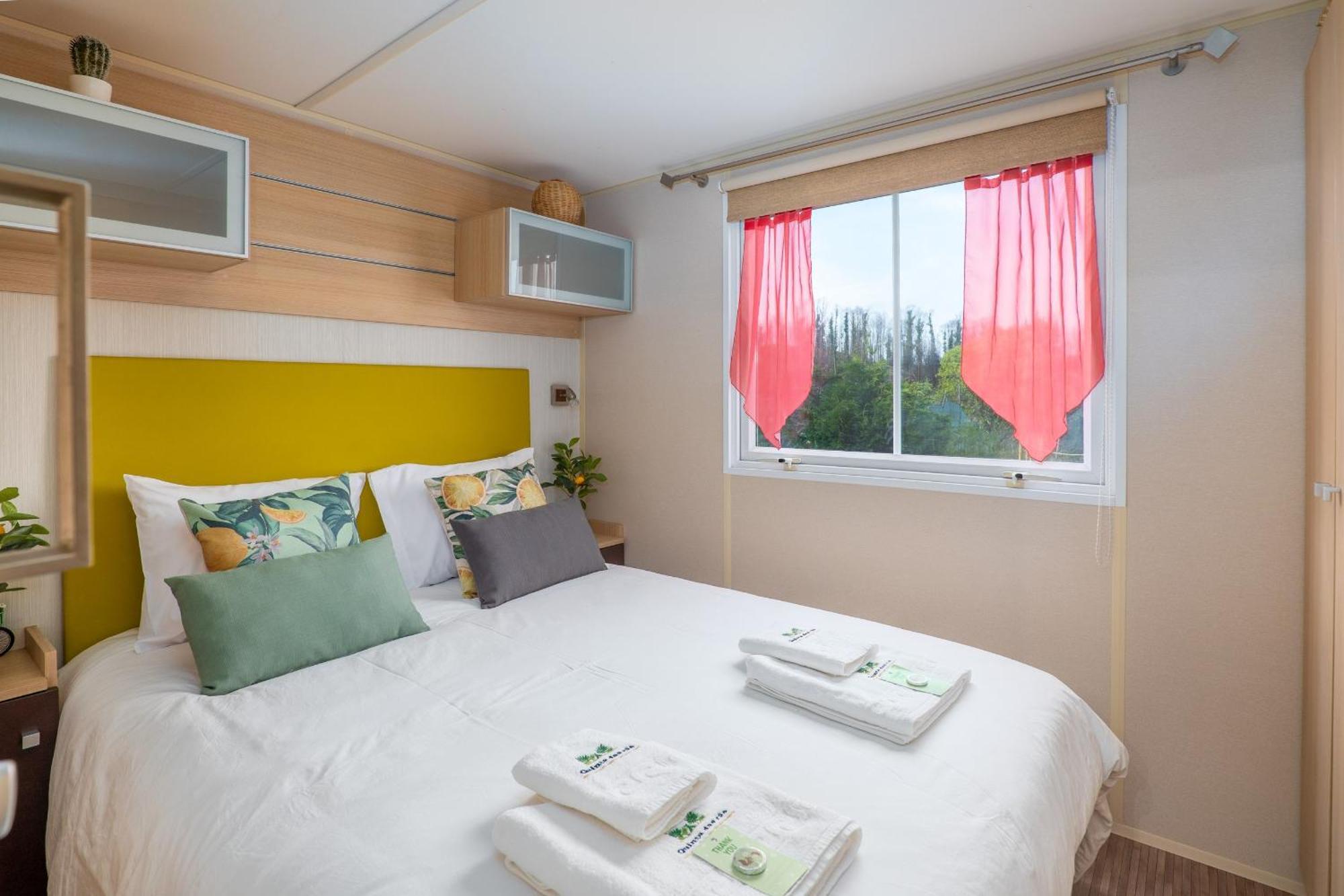 Glamping Frog Farm Villa Foz do Sousa Buitenkant foto