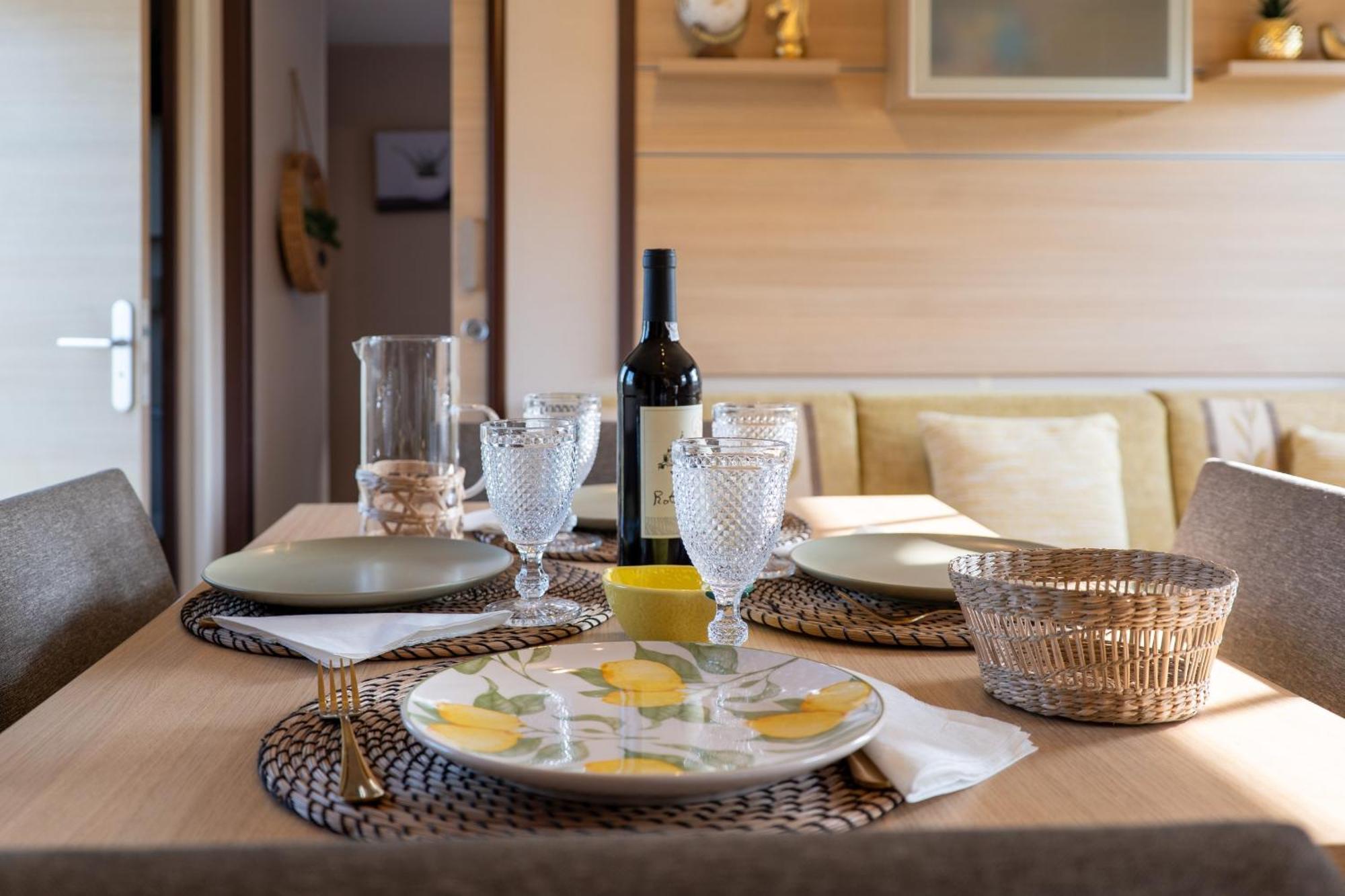 Glamping Frog Farm Villa Foz do Sousa Buitenkant foto